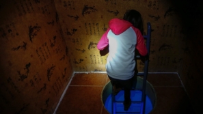 北京11歲女孩玩密室逃脫跌倒致九級傷殘，經營者被判賠20余萬