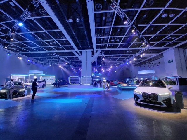 BMW i Hub全新電動車體驗中心進駐K11 Musea